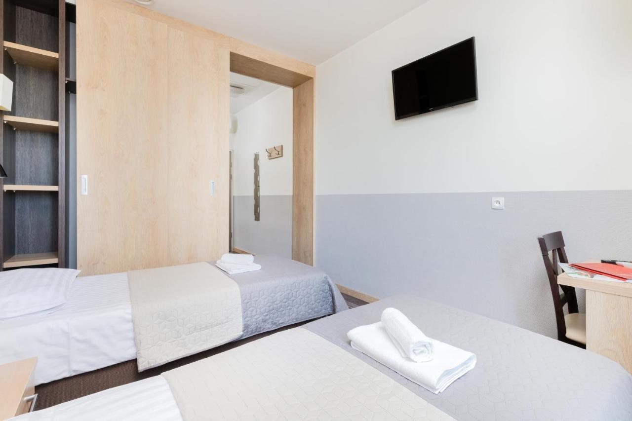Hotel Nad Wisla トチェフ エクステリア 写真