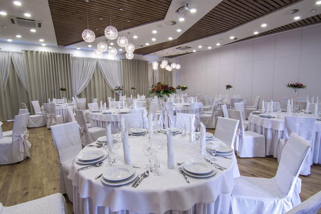 Hotel Nad Wisla トチェフ エクステリア 写真